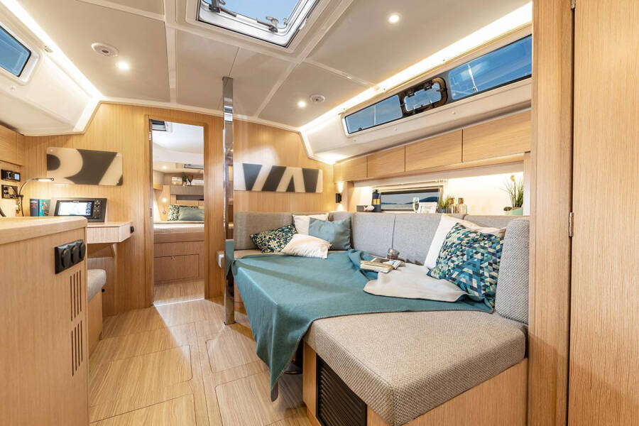 Bavaria C42 Style  | Polaris