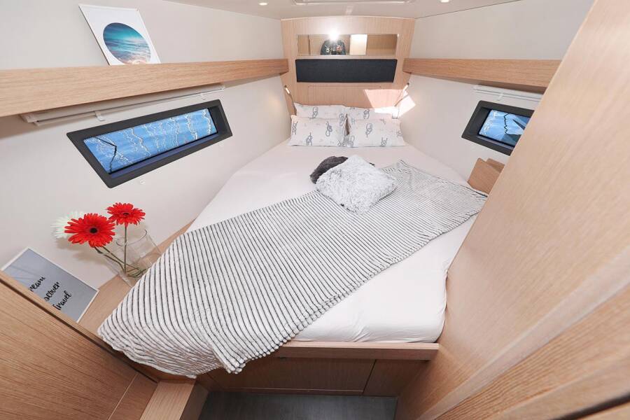 Bavaria C42 | First Light