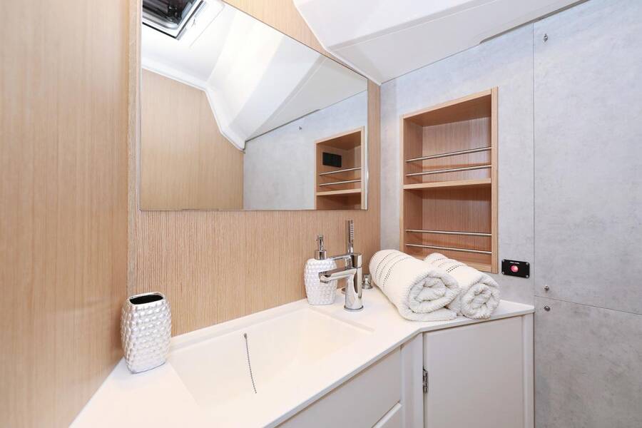 Bavaria C42 | First Light