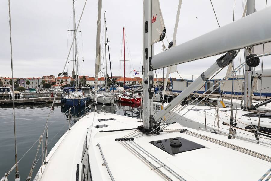 Bavaria C42  | Maupiti