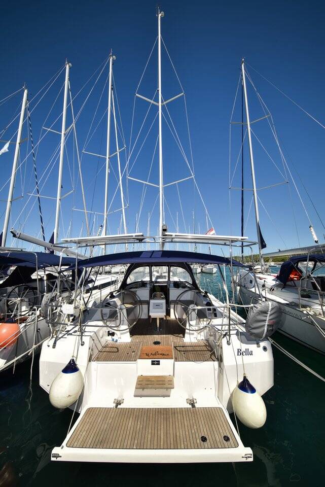 Bavaria C42  | Bella