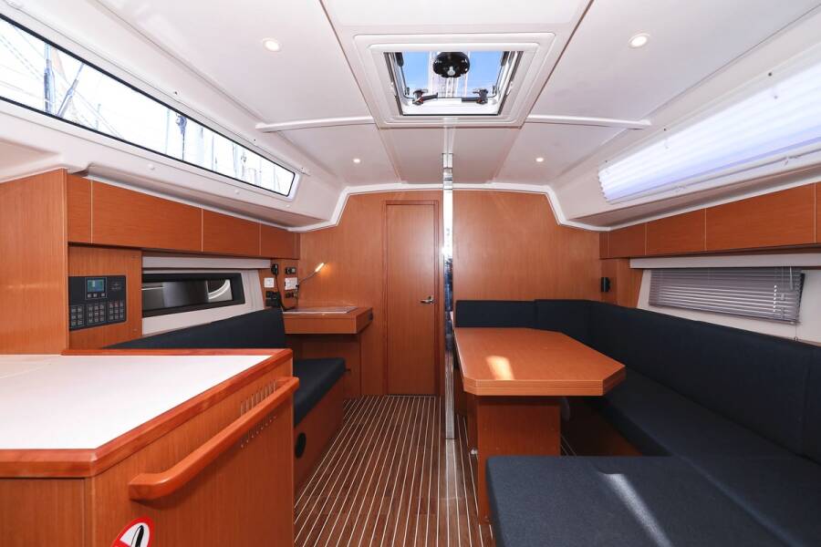 Bavaria C42  | SeaTime