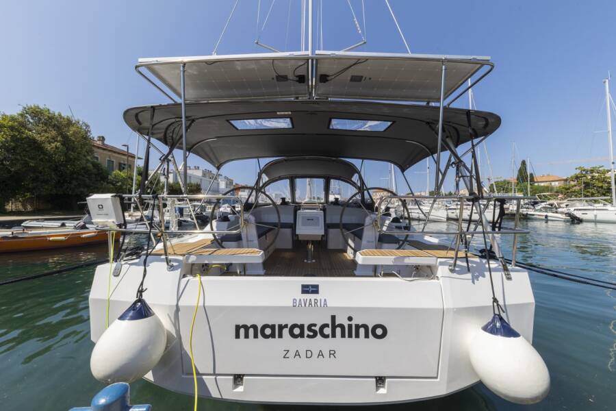 Bavaria C42  | Maraschino