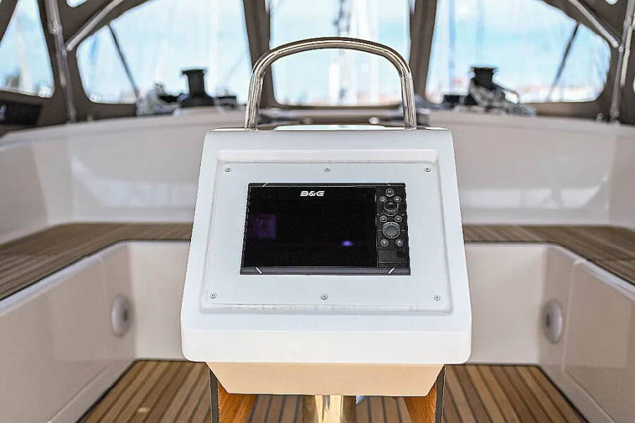 Bavaria C42  | PRESTIGE