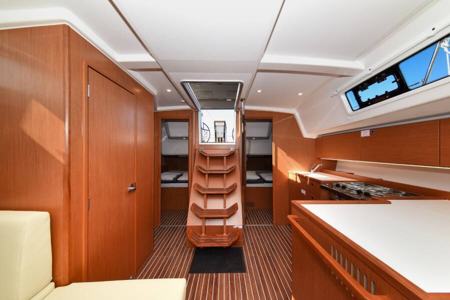 Bavaria C42  | Dna