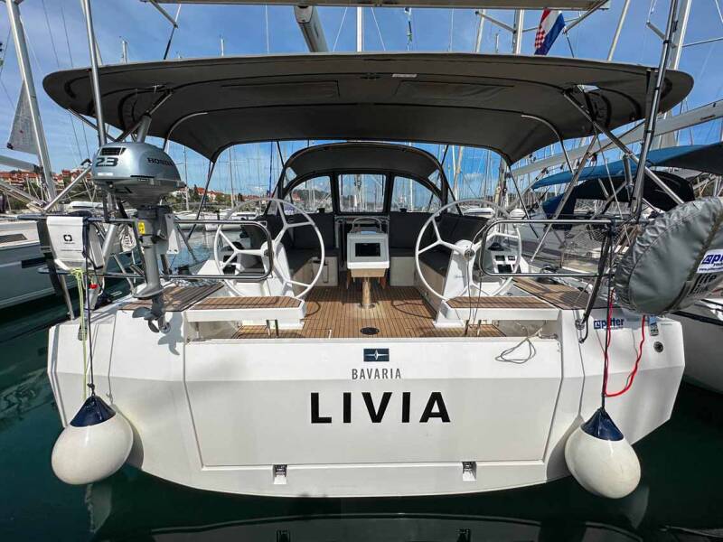 Bavaria C42  | Livia