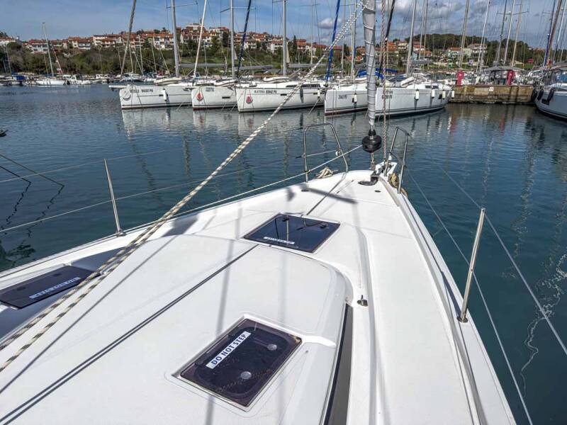 Bavaria C42  | Livia