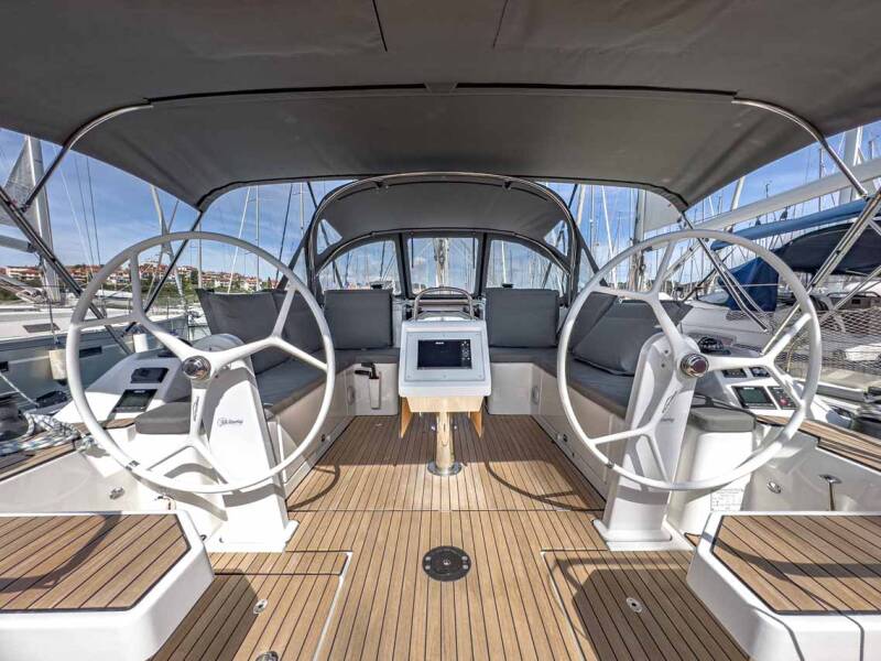 Bavaria C42  | Livia