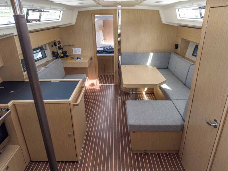 Bavaria C42  | Livia