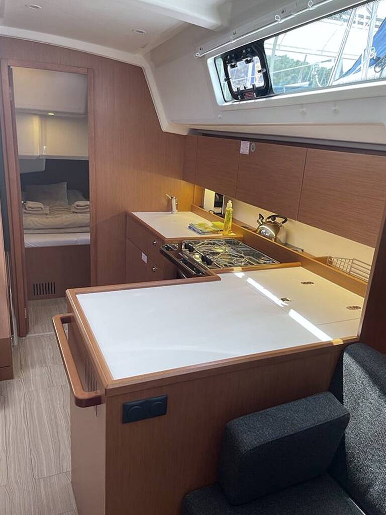 Bavaria C42  | Coco