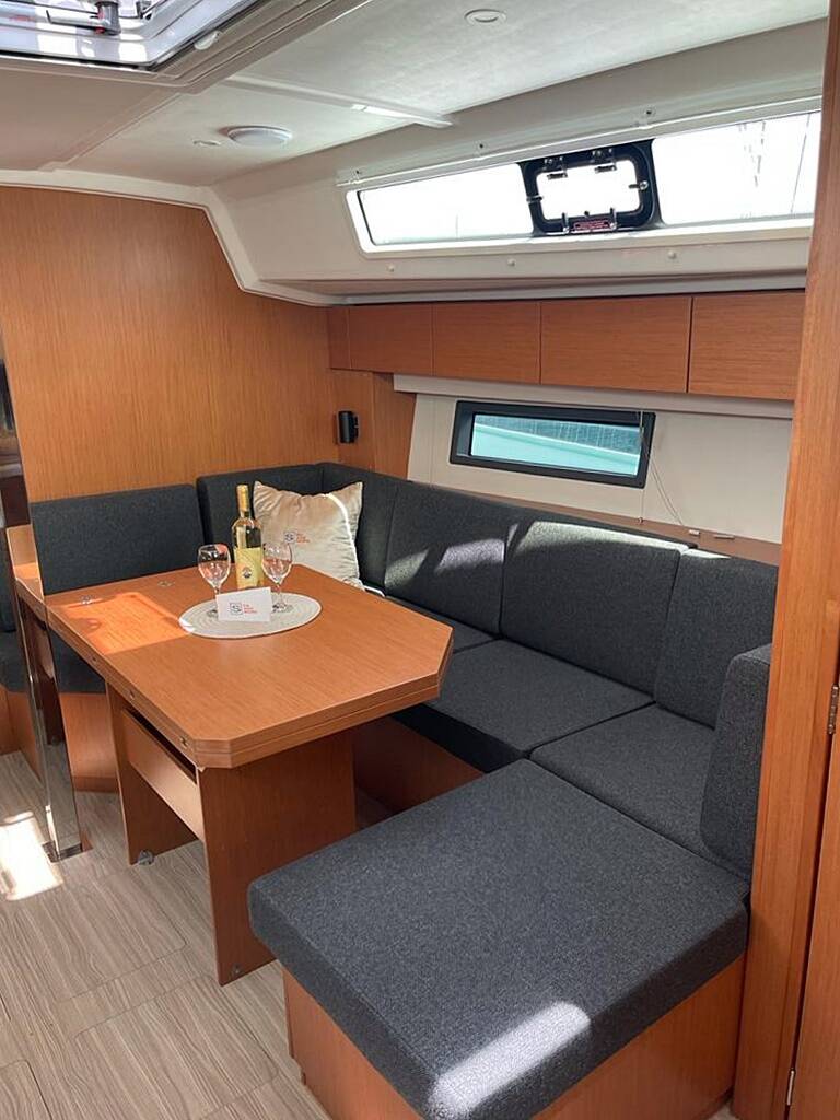 Bavaria C42  | Coco