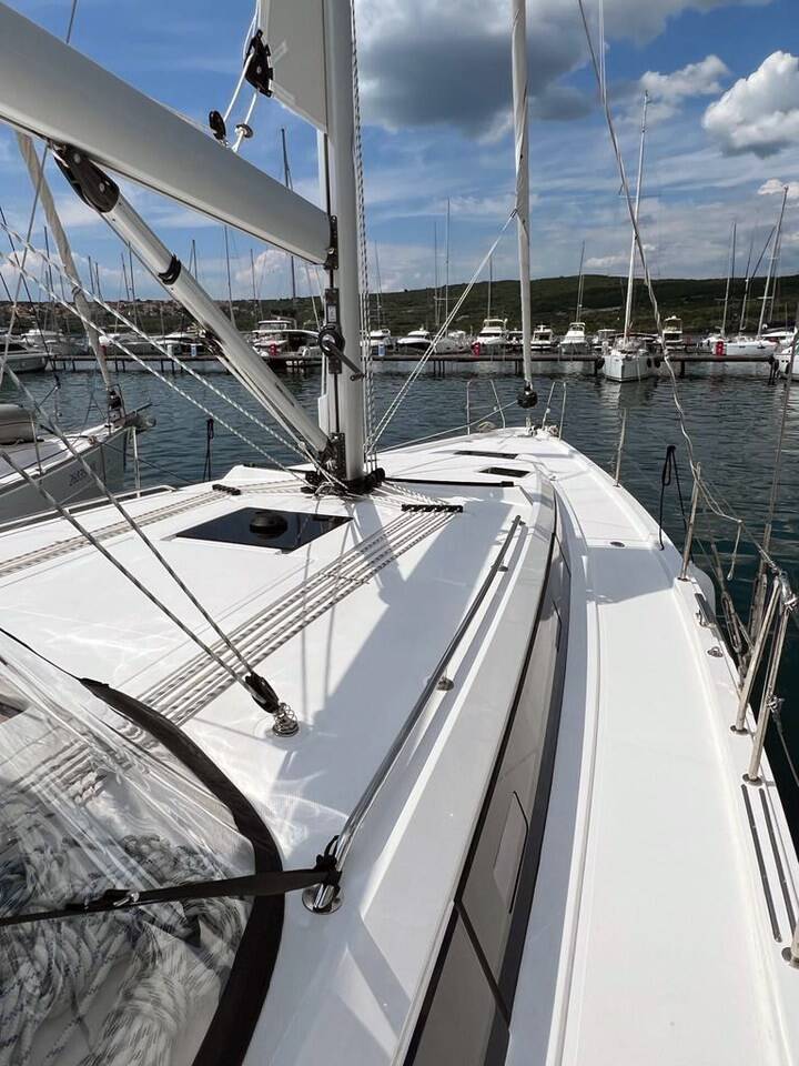 Bavaria C42  | Gala