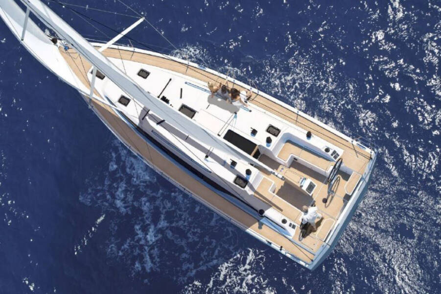 Bavaria C42  | Onyx