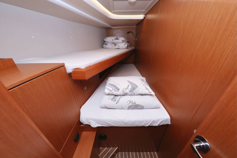 Bavaria C45 Holiday  | Bella