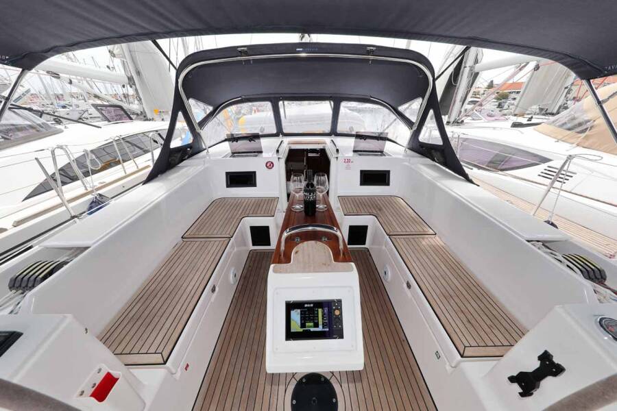 Bavaria C45 Holiday | Indigo