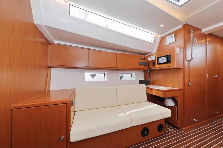 Bavaria C45 Holiday | Indigo