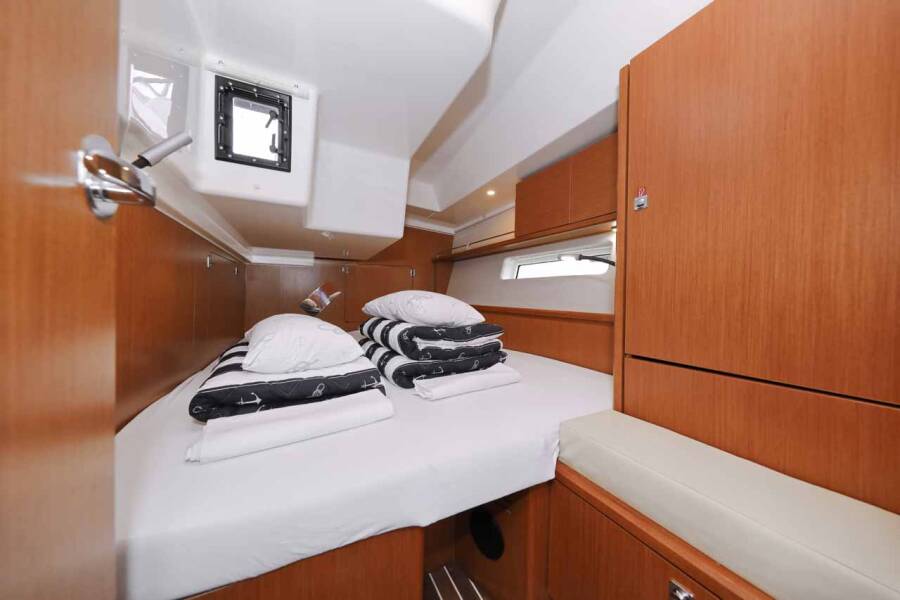 Bavaria C45 Holiday | Indigo