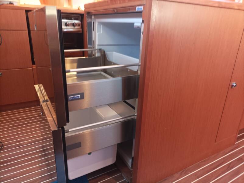 Bavaria C50  | Roza Deflores 2