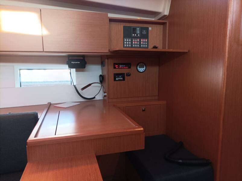 Bavaria C50  | Roza Deflores 2