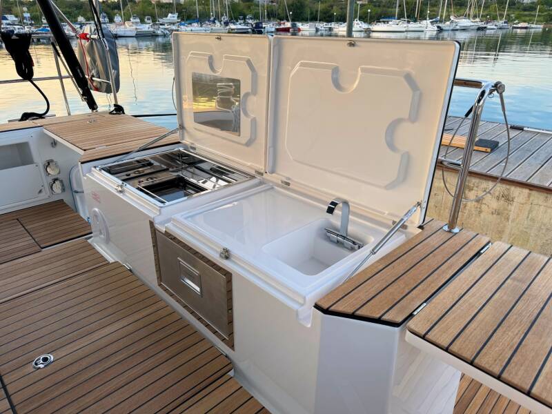 Bavaria C57 Style  | Mina