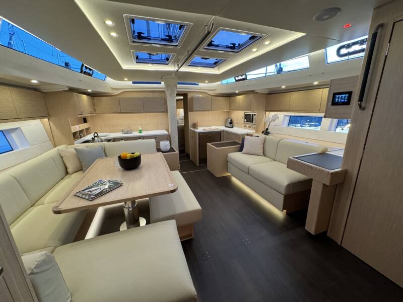 Bavaria C57 Style  | Mina