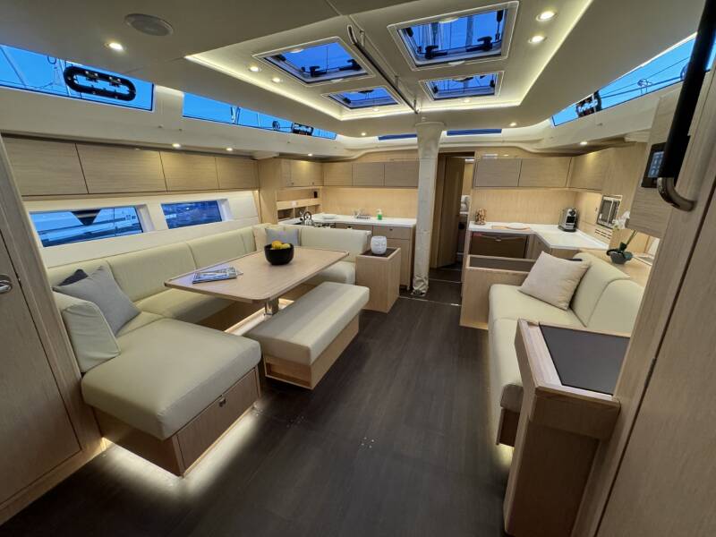 Bavaria C57 Style  | Mina