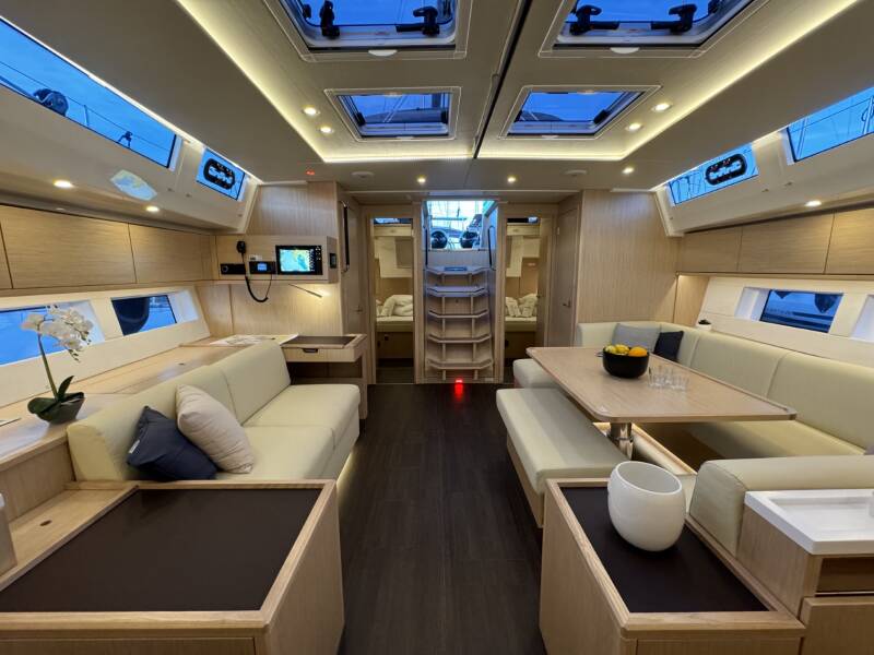 Bavaria C57 Style  | Mina