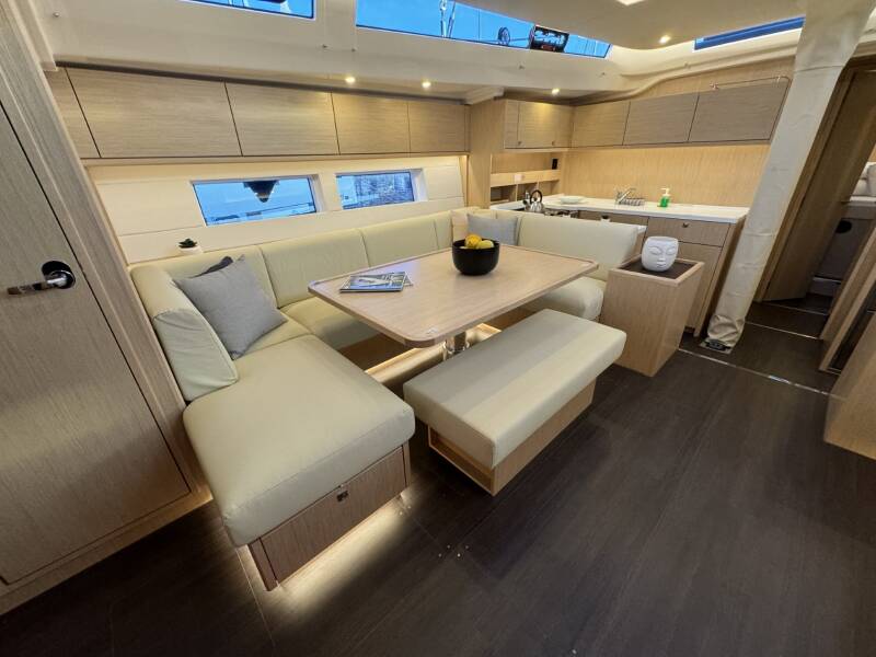 Bavaria C57 Style  | Mina