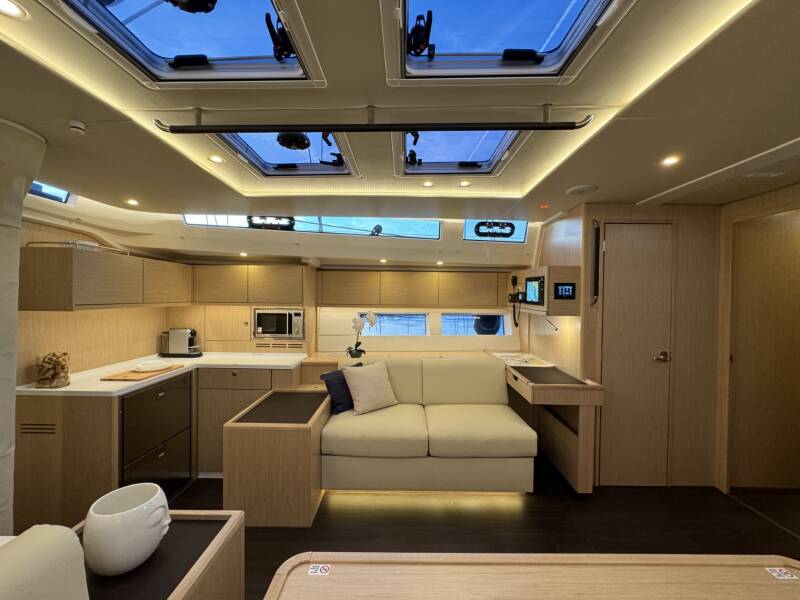 Bavaria C57 Style  | Mina