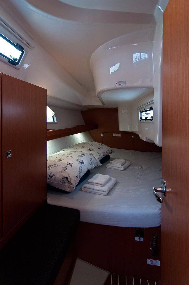 Bavaria Cruiser 33  | Adria Breeze
