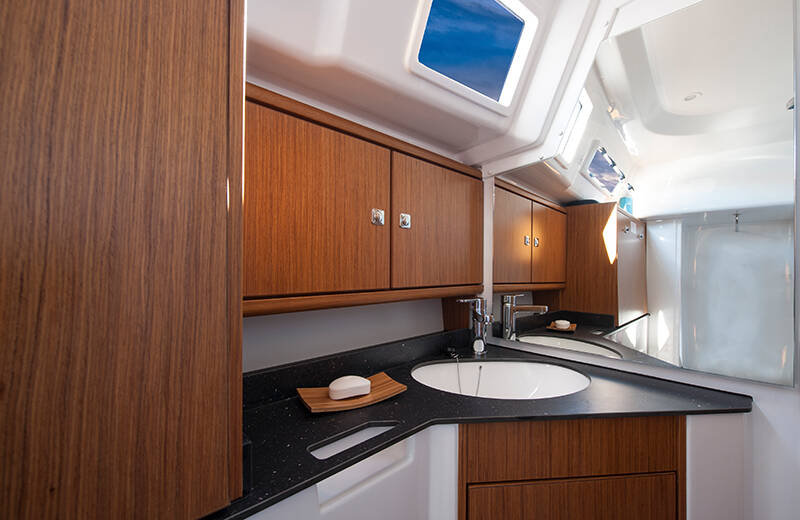 Bavaria Cruiser 33 | Adria Breeze