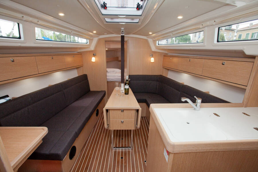 Bavaria Cruiser 34 Style  | Aston