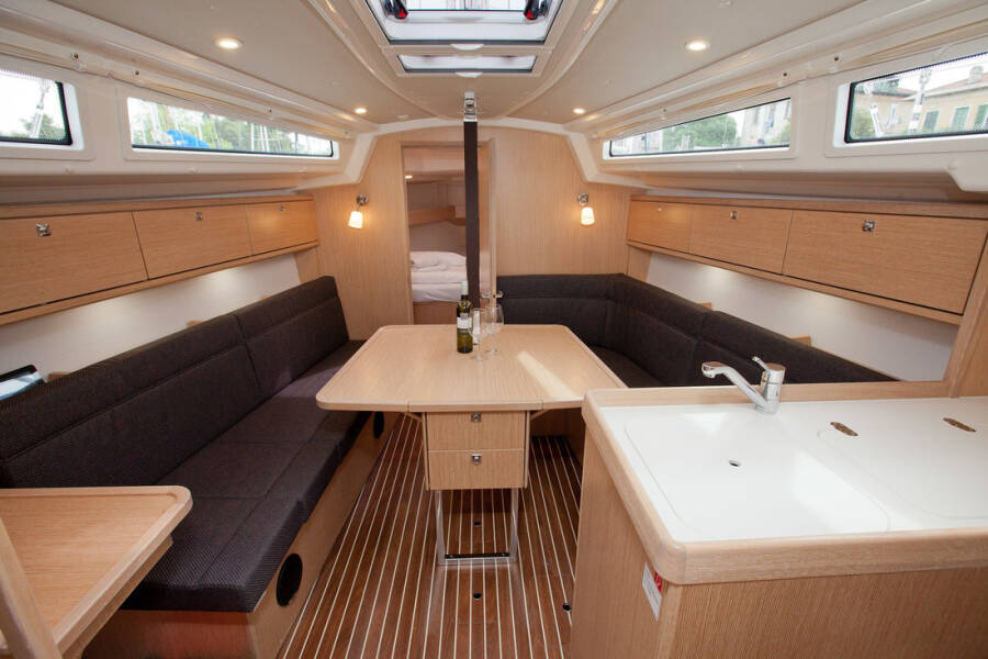 Bavaria Cruiser 34 Style  | Aston