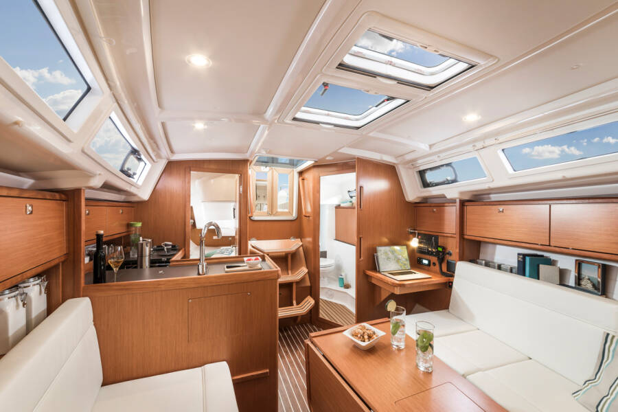 Bavaria Cruiser 34 Style  | Rocky III