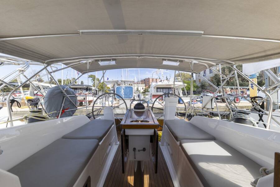 Bavaria Cruiser 34 Style  | Lina