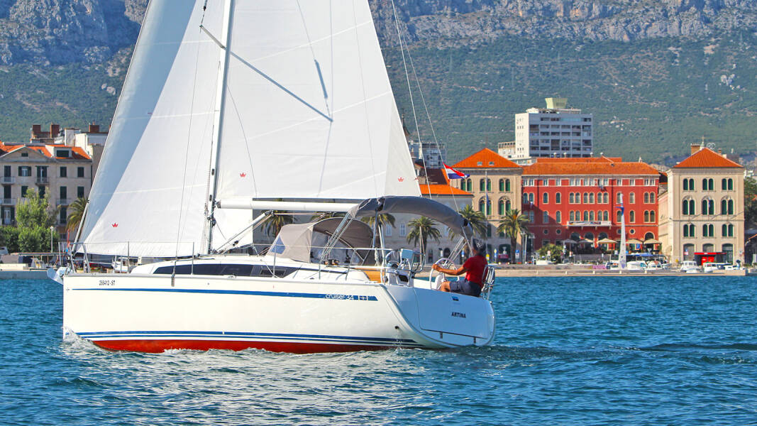 Bavaria Cruiser 34  | Artina