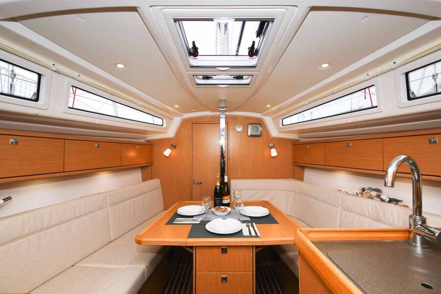 Bavaria Cruiser 34  | Chiara