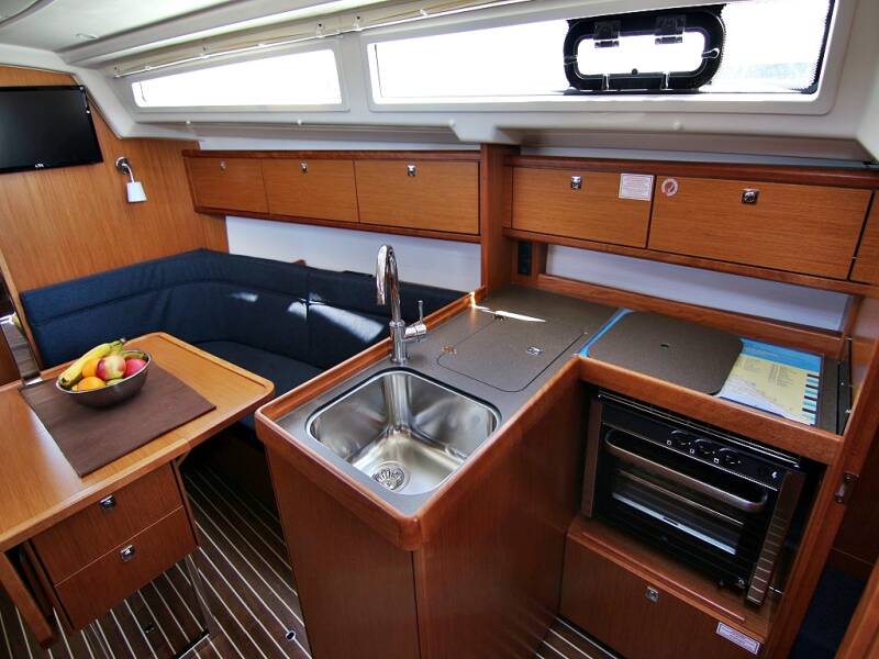 Bavaria Cruiser 34  | Bella