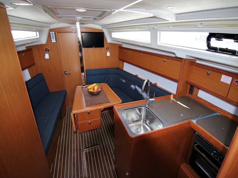 Bavaria Cruiser 34  | Bella