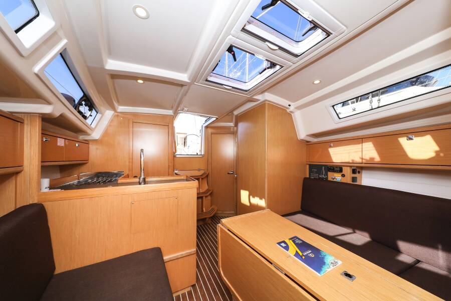 Bavaria Cruiser 34  | Lady One