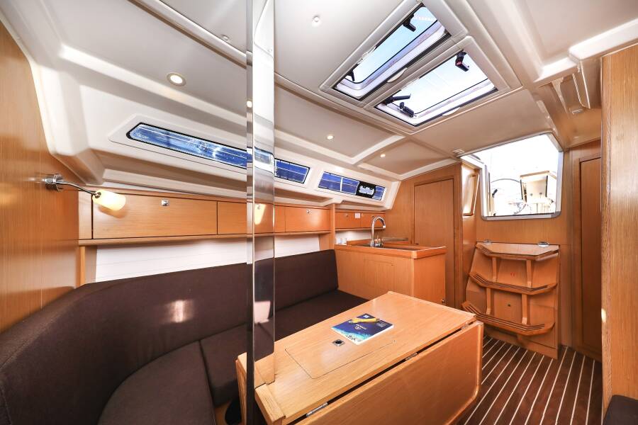 Bavaria Cruiser 34  | Lady One