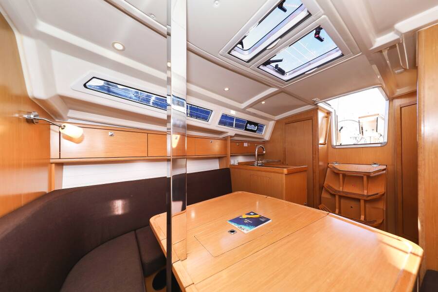 Bavaria Cruiser 34  | Lady One
