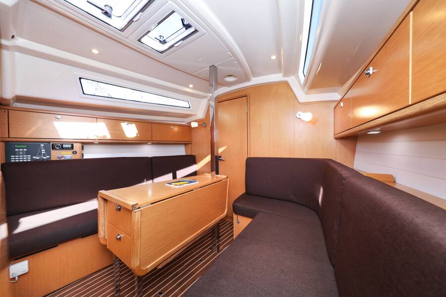 Bavaria Cruiser 34  | Lady One