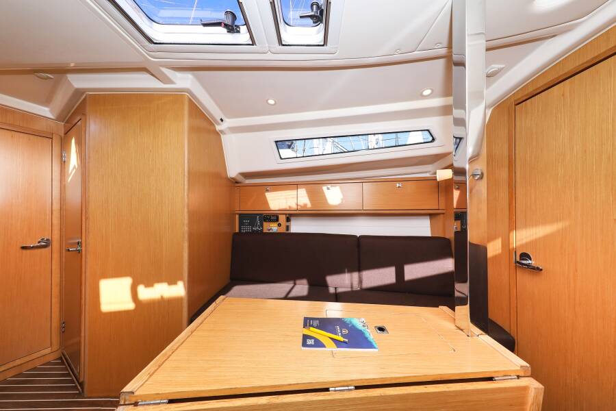 Bavaria Cruiser 34  | Lady One