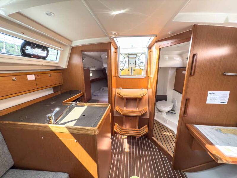 Bavaria Cruiser 34  | Hydra