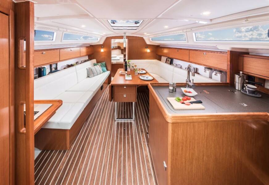 Bavaria Cruiser 34  | Hydra