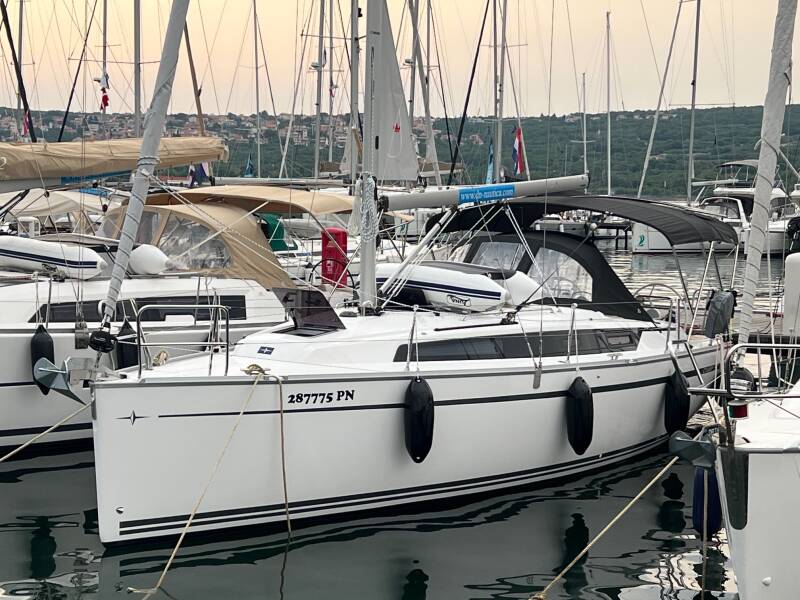 Bavaria Cruiser 34  | Happy