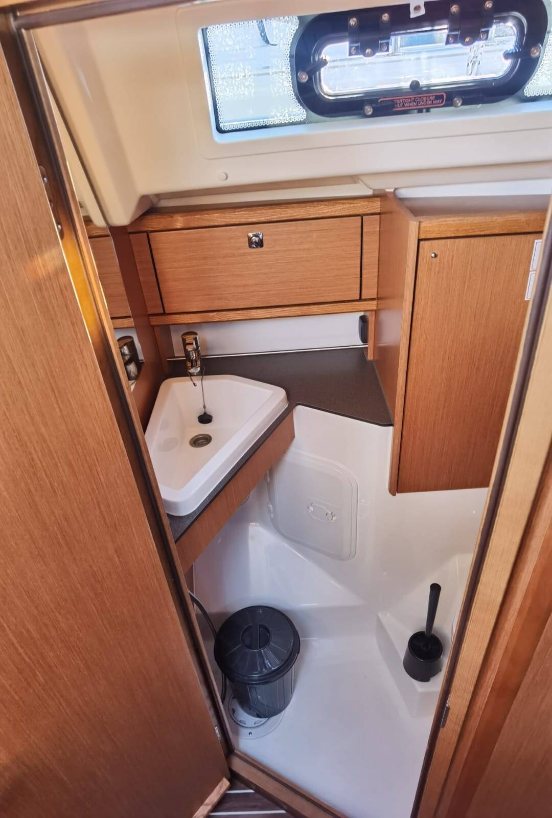 Bavaria Cruiser 34  | Happy