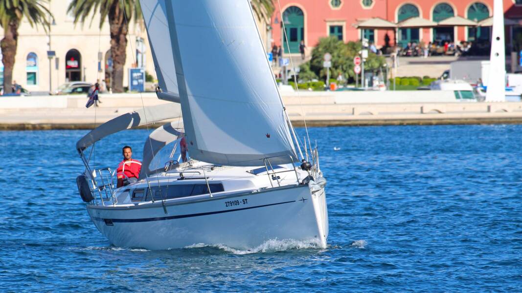 Bavaria Cruiser 34  | Bobara