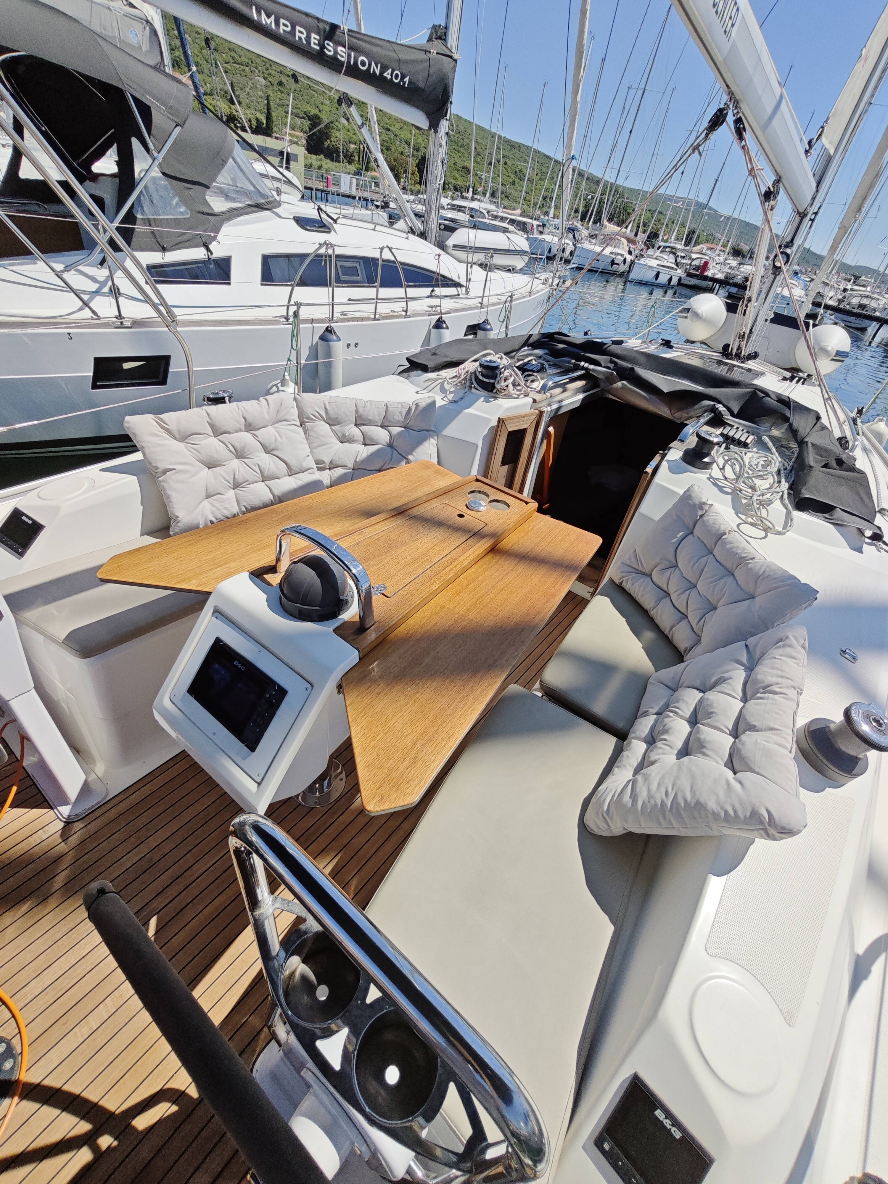 Bavaria Cruiser 34  | Charlie